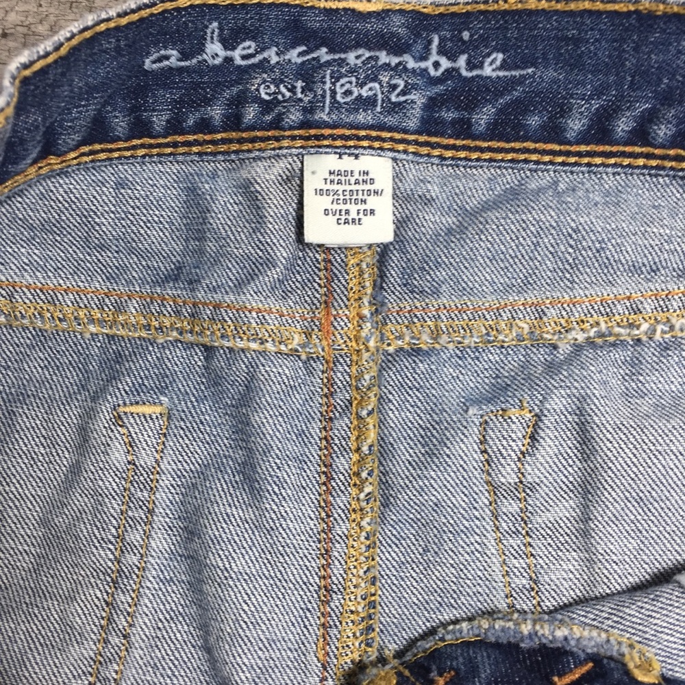 Destroyed Ripped Frayed Edge Hem Denim Jean Skirt - Picture 6 of 7